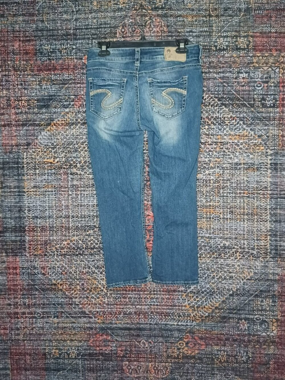 Silver Jeans womens dark wash distressed stretch midrise capris 29